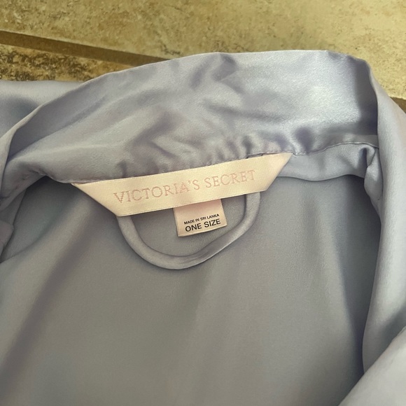 Vs robe! - Picture 2 of 4